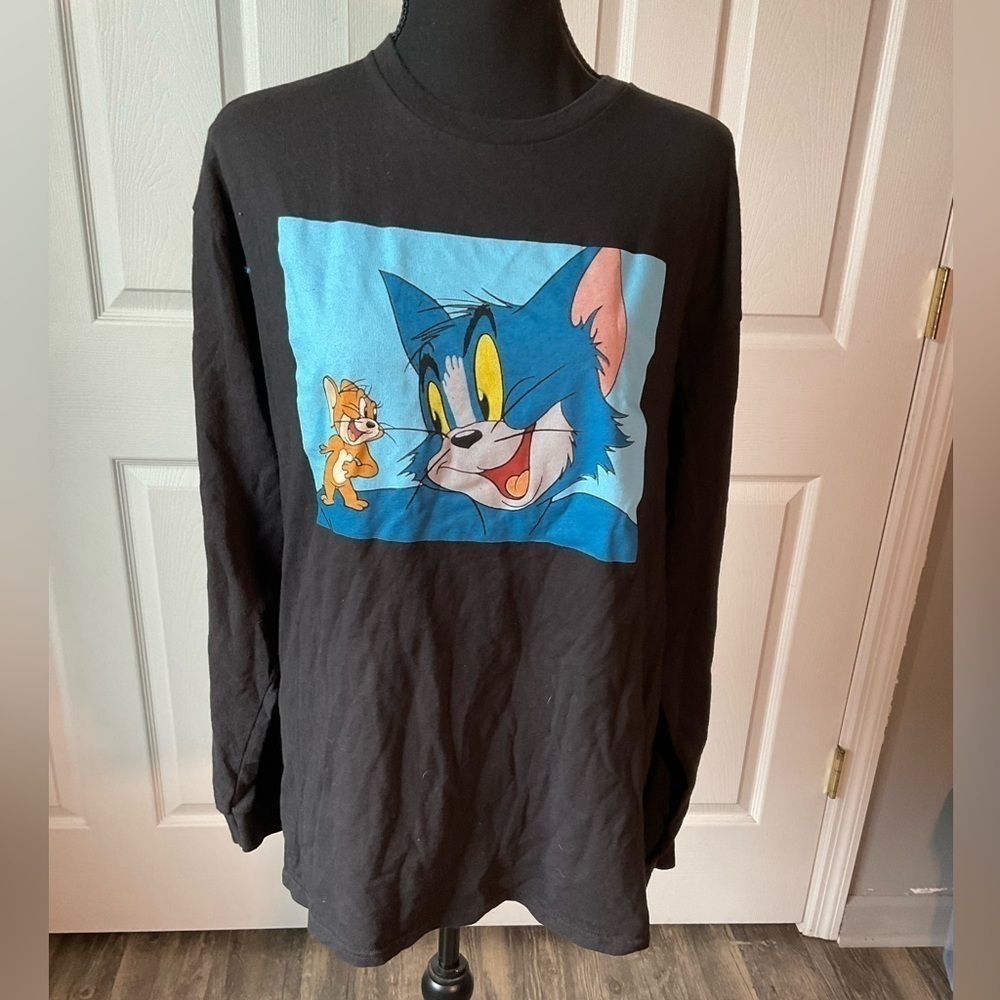 Tom and Jerry. Long sleeve t-shirt. Black. Size L.